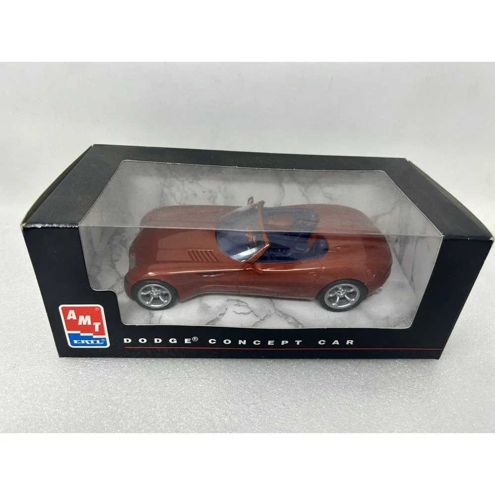 AMT Ertl Dodge‎ Concept Car 1:24   Burnt Orange Convertible